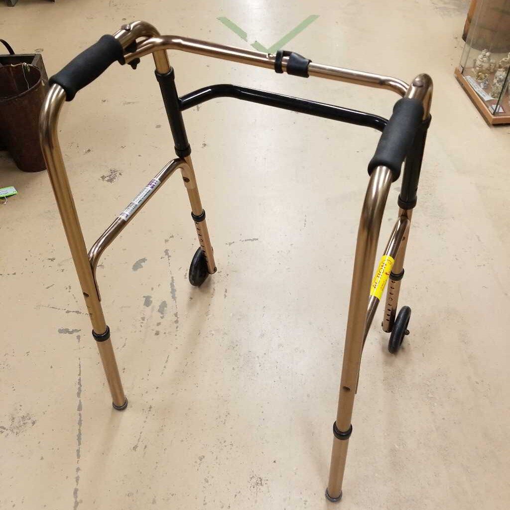 Walker (Adjustable) w/wheels (DISP)