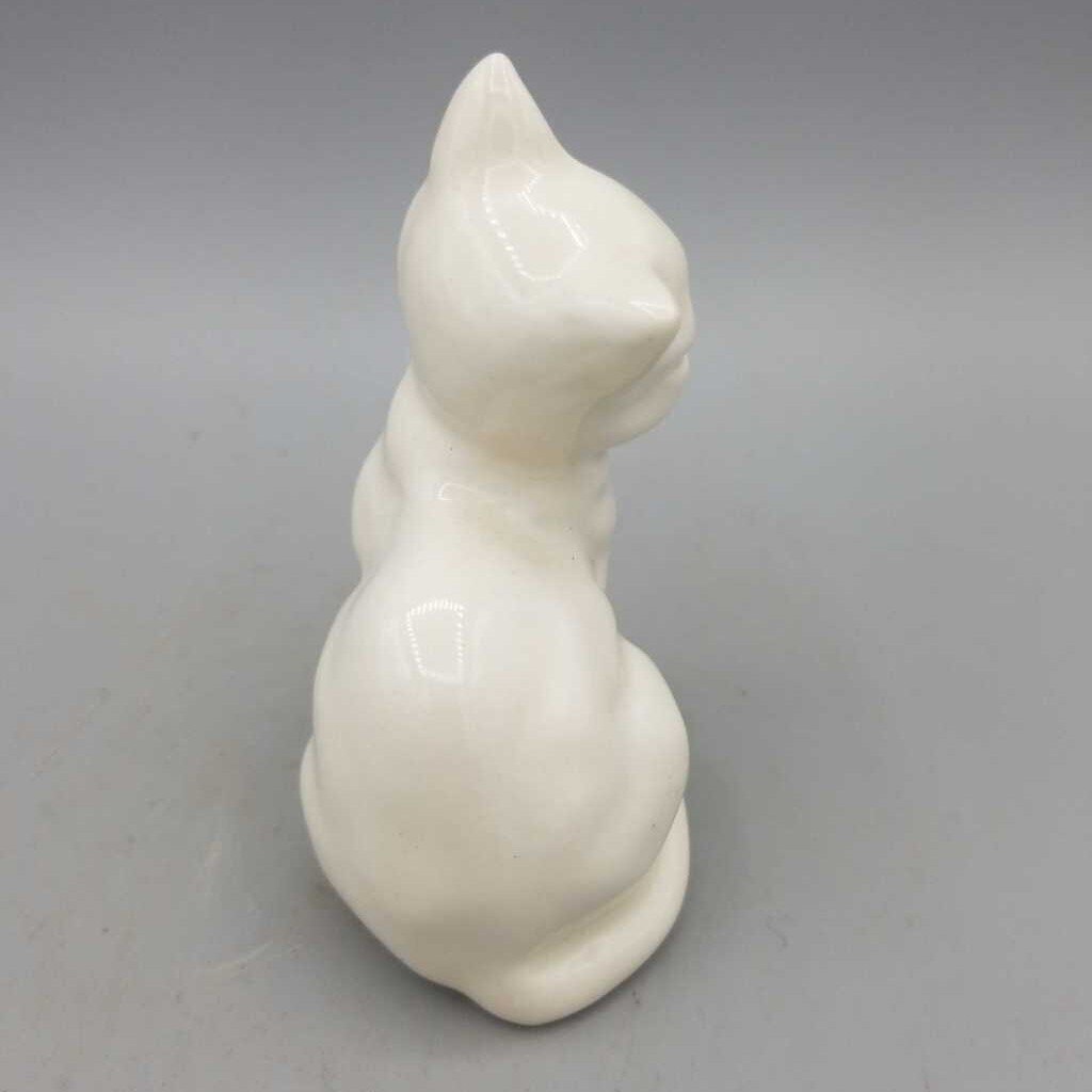 Beswick Cat (JH49)