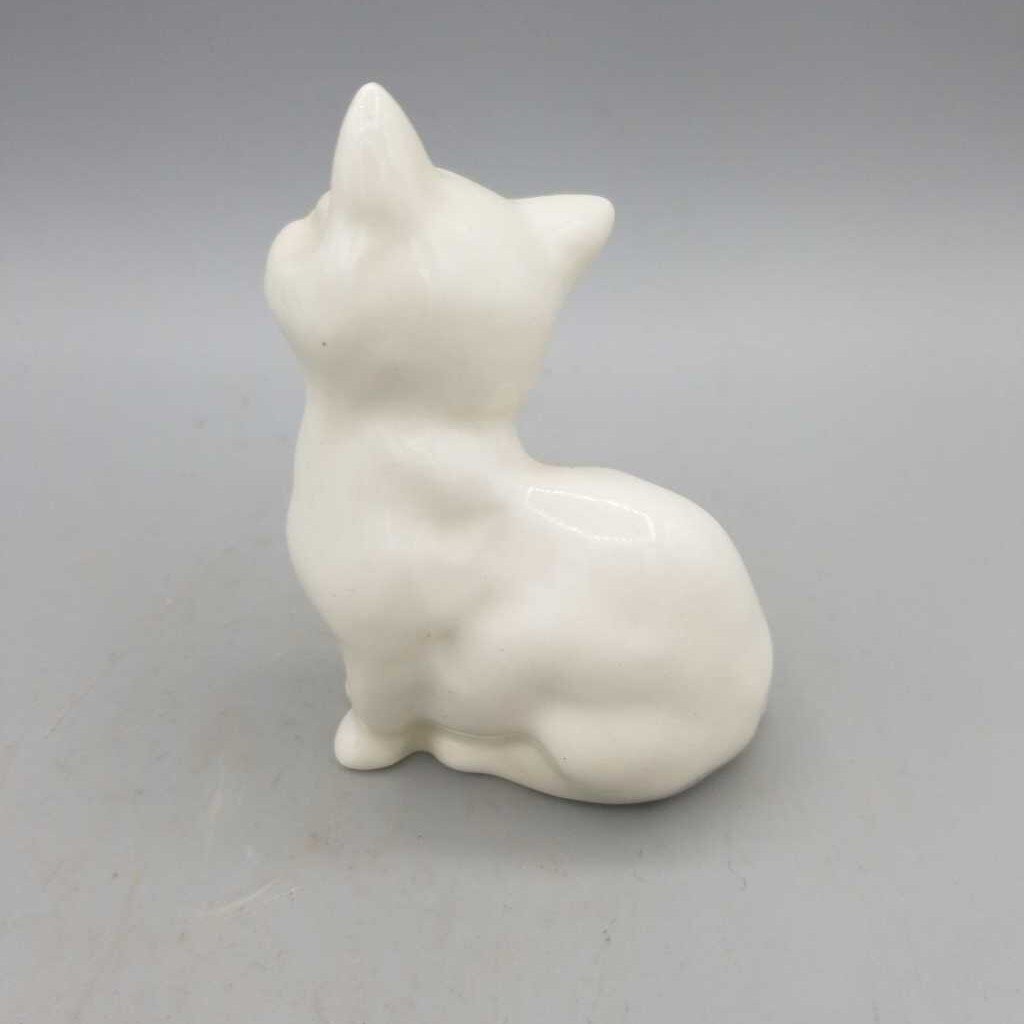 Beswick Cat (JH49)