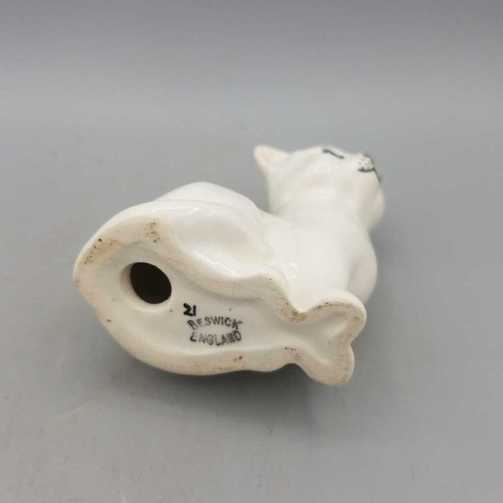 Beswick Cat (JH49)