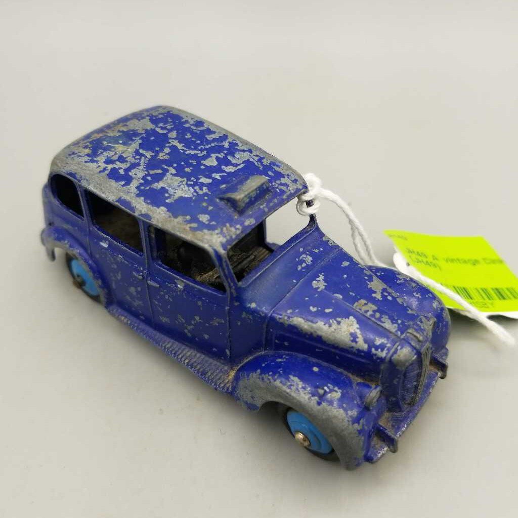 A vintage Dinky car (JH49)