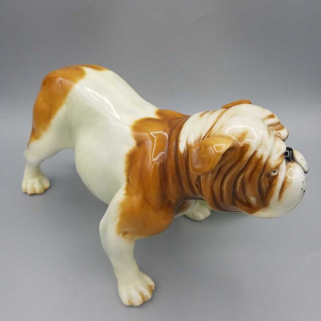 Goebel Bulldog Figure (M2) #16