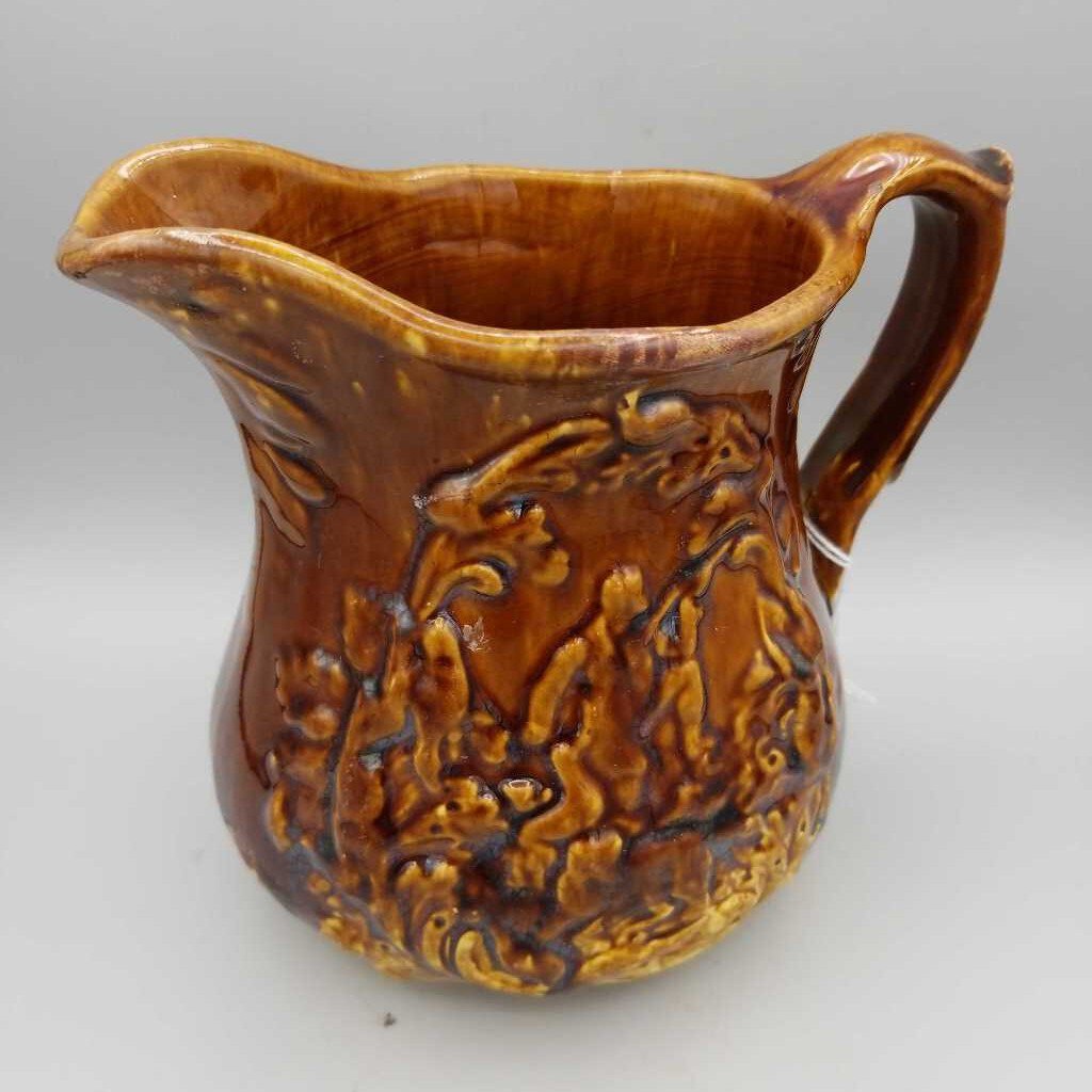 Hunter / dog pottery Pitcher (JAS)