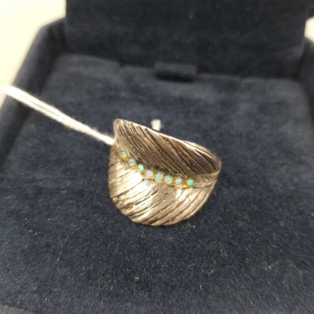 Sterling Ring, Size7 leaf design with opals (LIND) N479 Sterling Ring, Size7 leaf design with opals (LIND) N479
