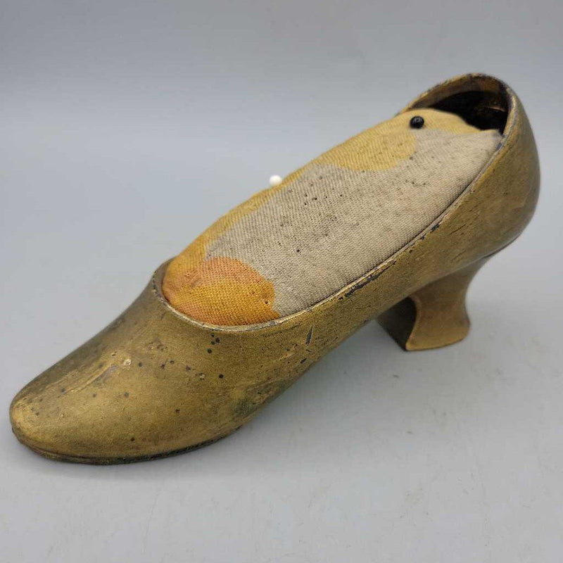 Antique Metal Boot Pincushion (US2)
