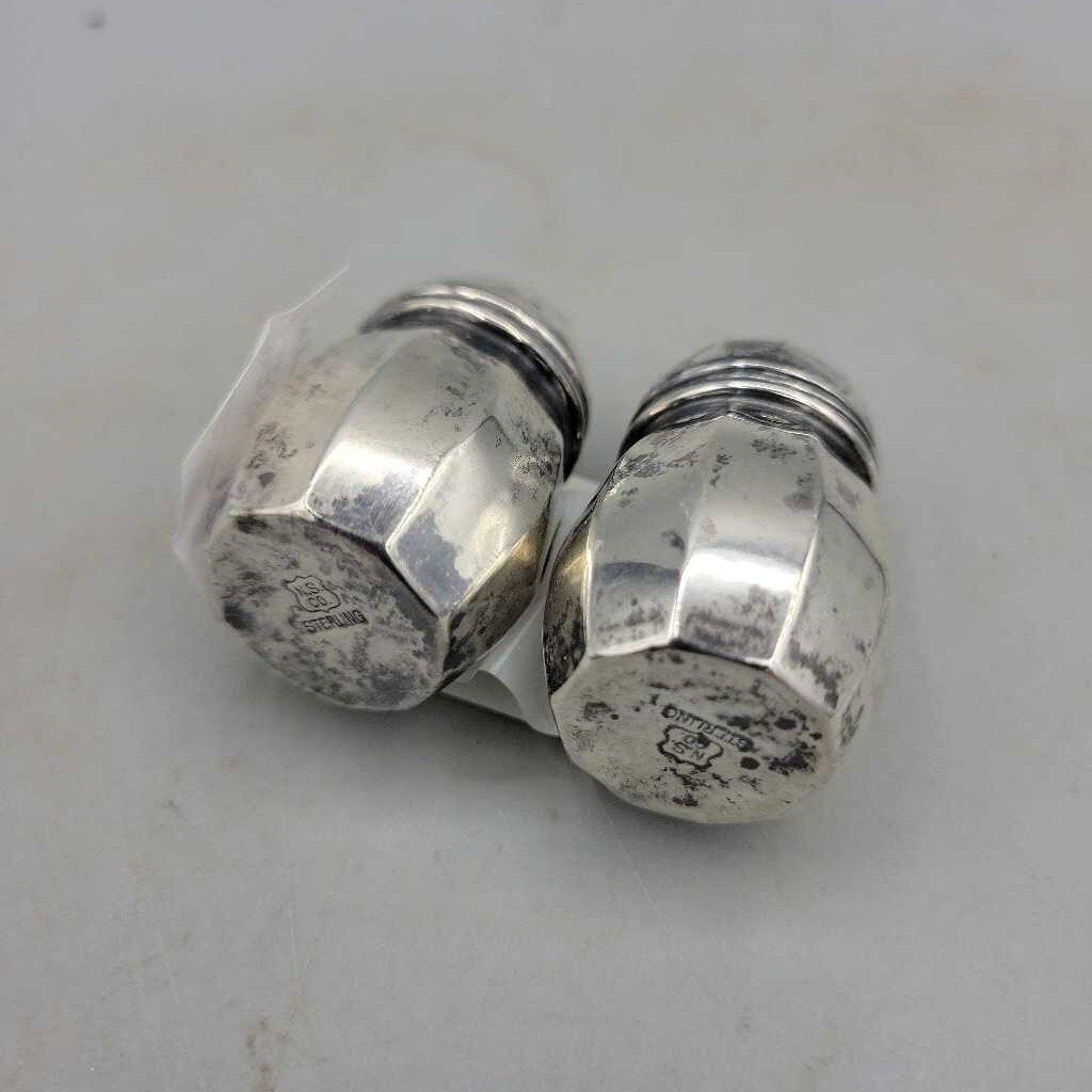 Sterling Silver Small Salt and Pepper (JH49) Sterling Silver Small Salt and Pepper (JH49)