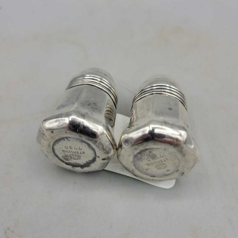 Sterling Silver Small Salt and Pepper (JH49)