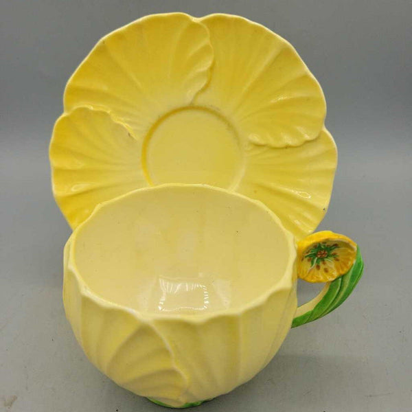 Carltonware cup and saucer with flower handle P425