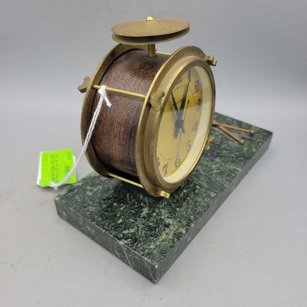 Vintage Desk Clock (DS) 2179