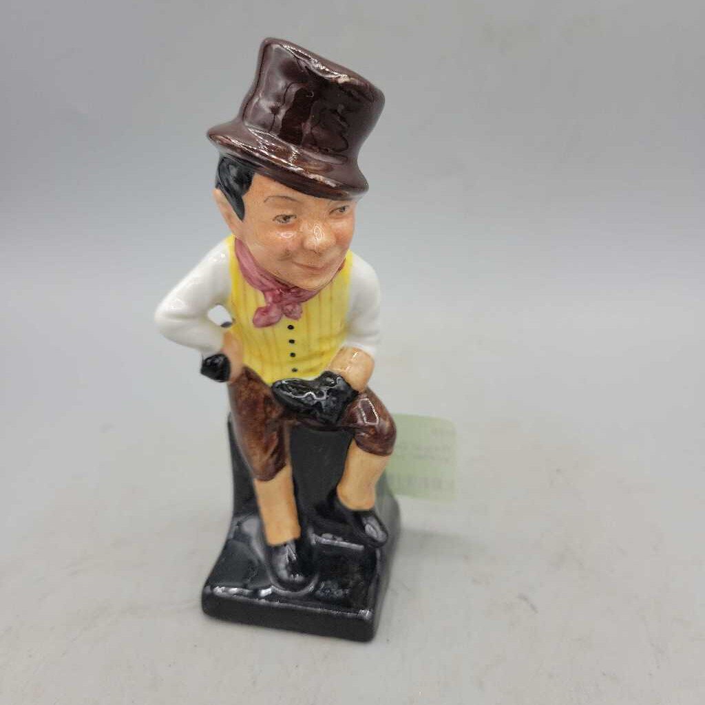 Royal Doulton Figure Sam Weller (JH49)