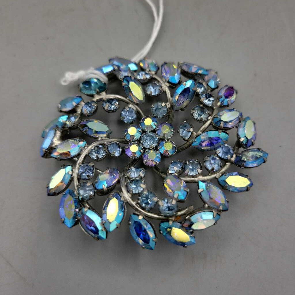 "Artistic" blue iridescent brooch P625 (LIND)