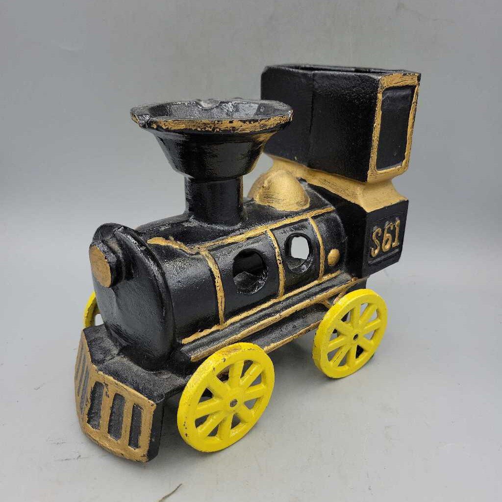 Cast Iron Cig/Ashtray Train Locomotive (YVO) (304)