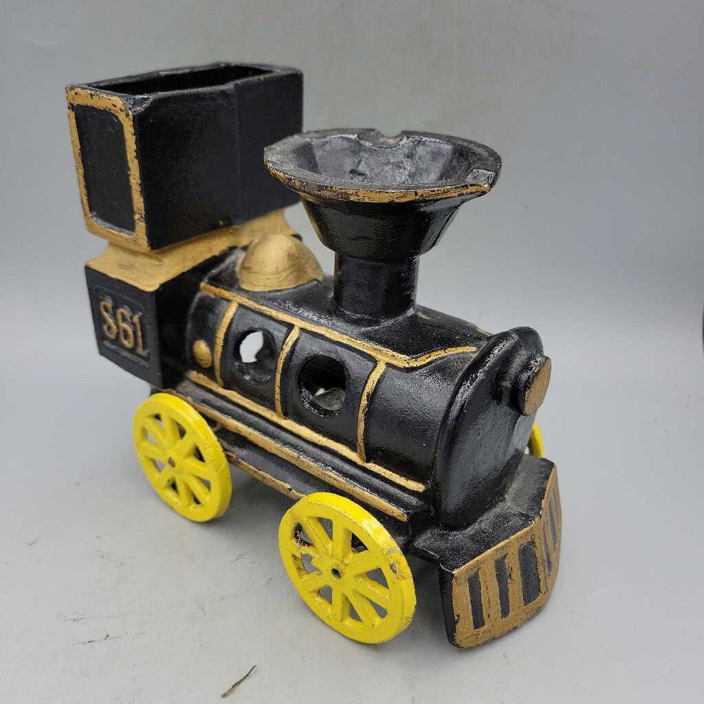 Cast Iron Cig/Ashtray Train Locomotive (YVO) (304)