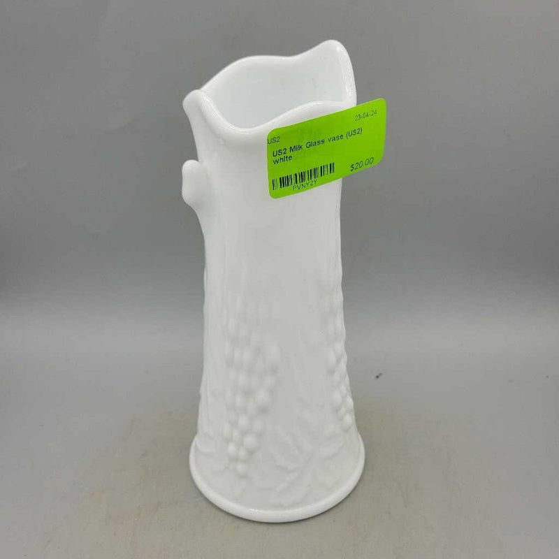 Milk Glass vase Anchor Hocking (US2)