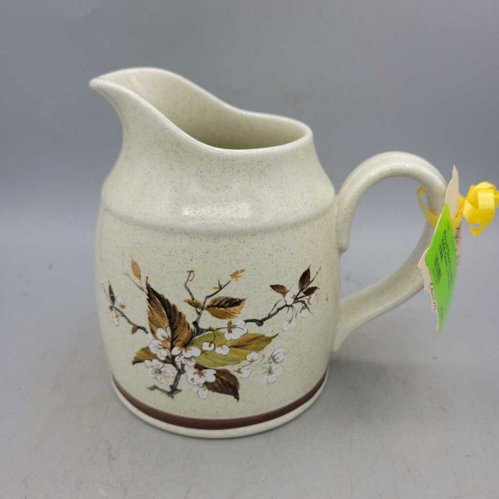 Royal Doulton 1979 Wild Cherry Pitcher (TRE)