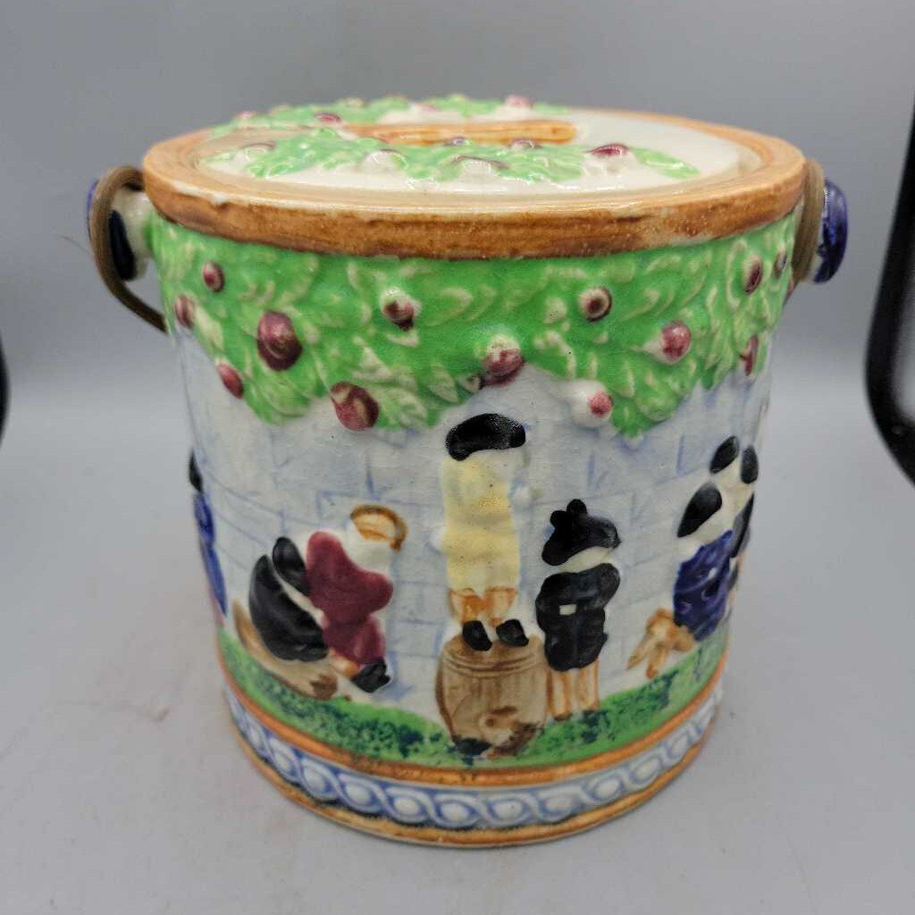 Vintage Biscuit Barrel (NUR) 428