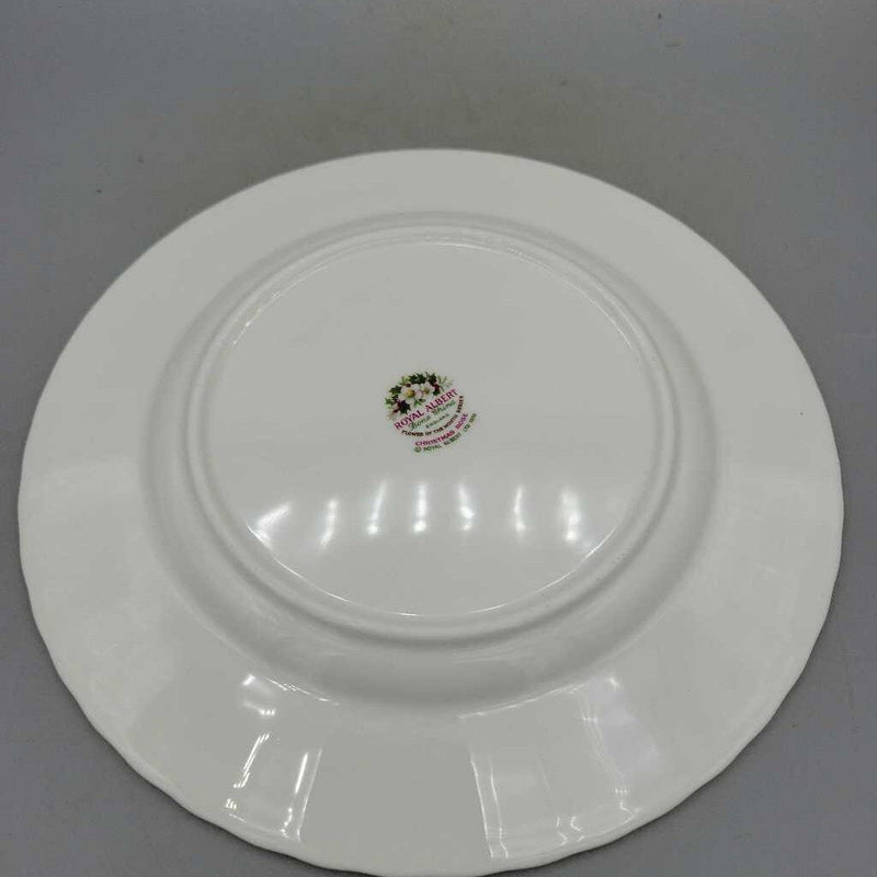 Royal Albert December plate (Lind) P728