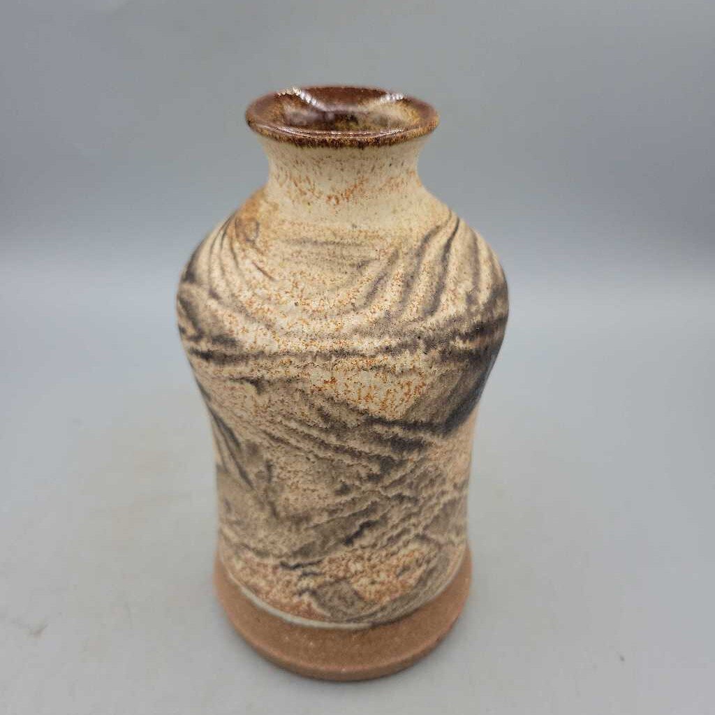 PEI Jeeves Pottery Vase (JAS)