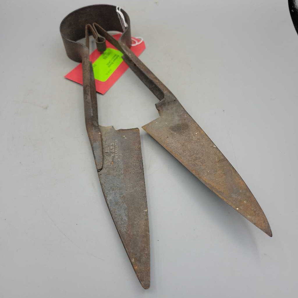 Antique Sheep shears (JAS)