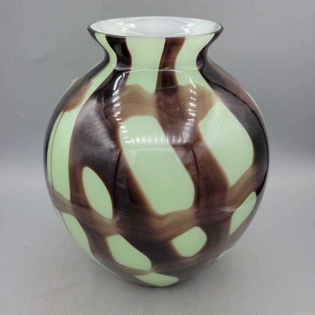 Kralik Webbed Ball Vase Czecho Slovakia (JH49)