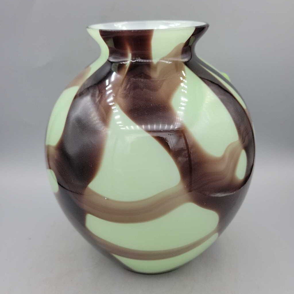 Kralik Webbed Ball Vase Czecho Slovakia (JH49)