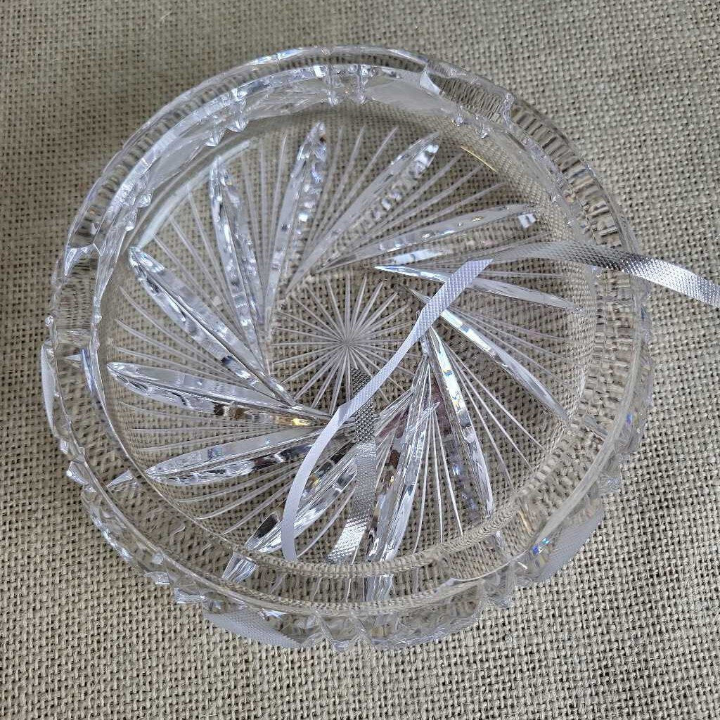 Pinwheel Crystal Ashtray with match strike (M2) 4008