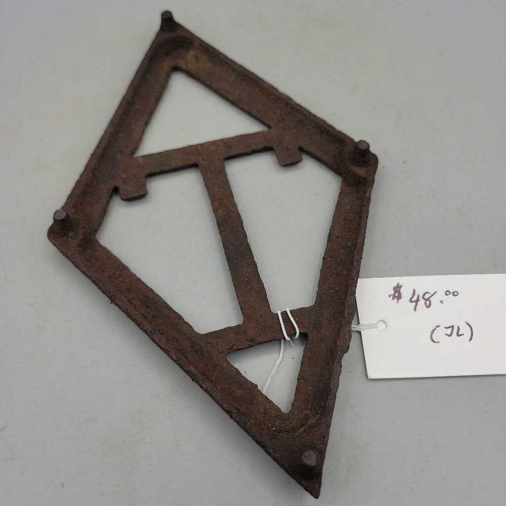 T.Eaton Co. Iron Trivet (JL)