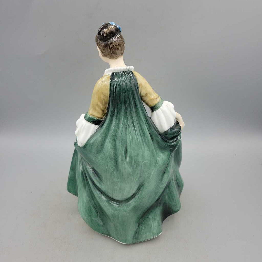 Royal Doulton HN 2264 Elegance 1960 (GEC)