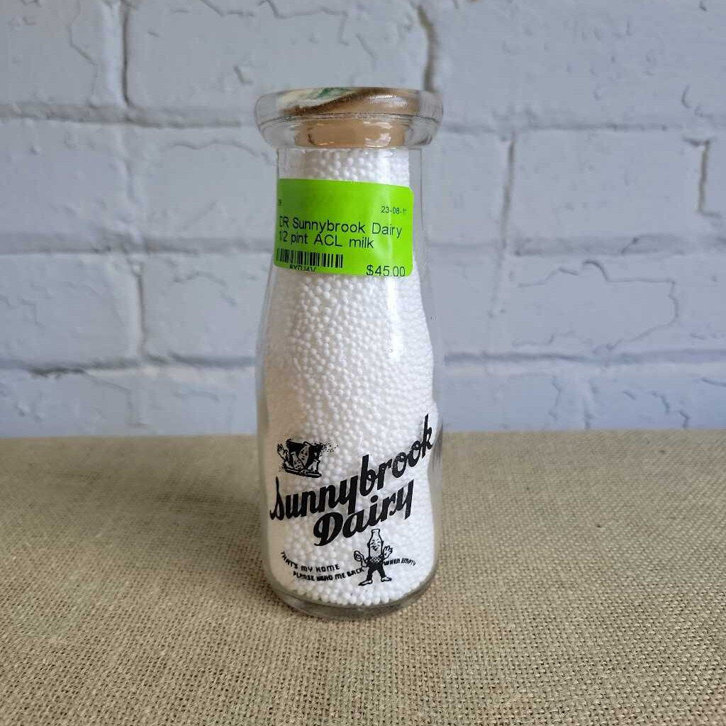 Sunnybrook Dairy 1/2 pint ACL milk Bottle (DR)