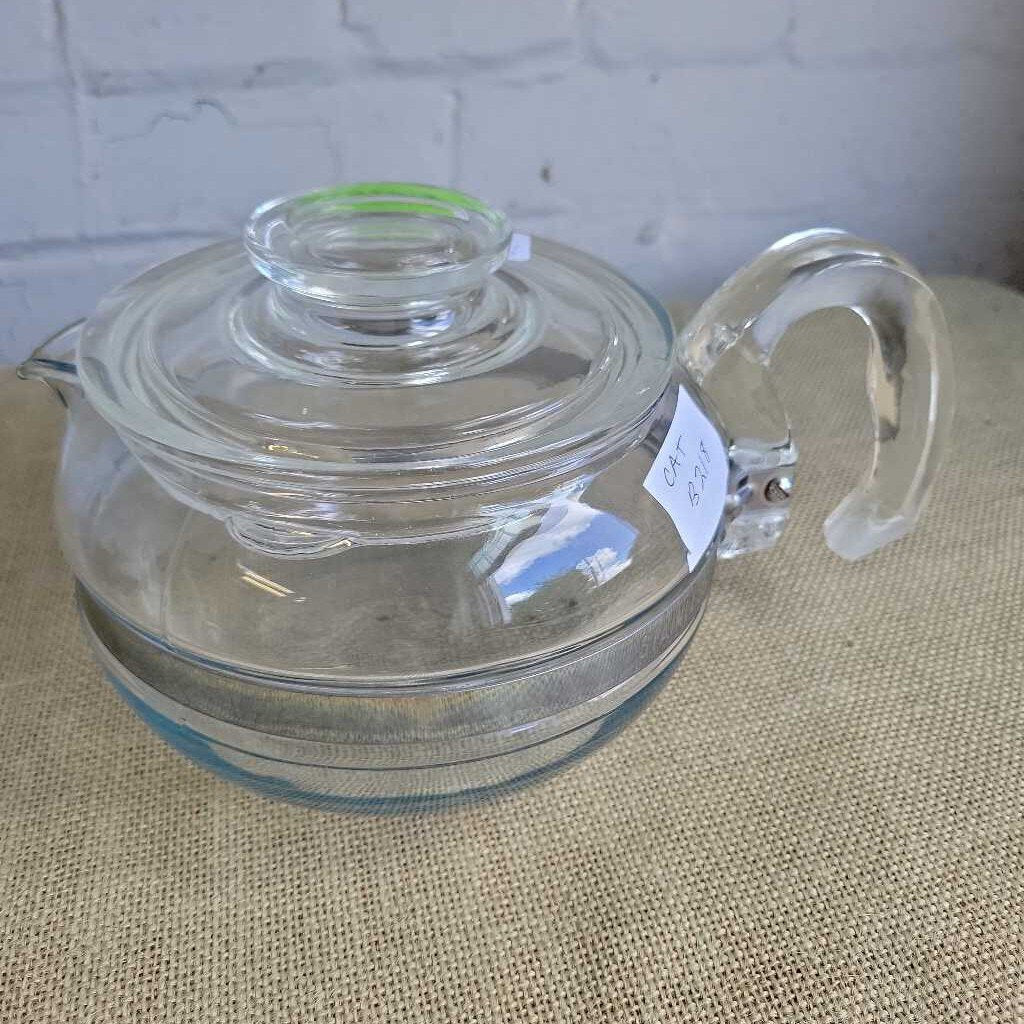 Pyrex Tea Pot (CAT) b218