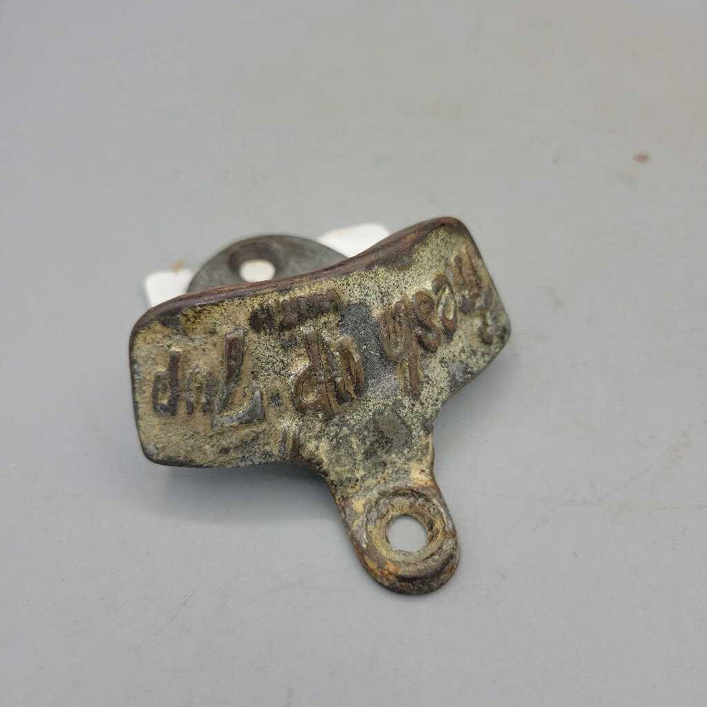 Vintage 7 Up Opener (YVO) (308)