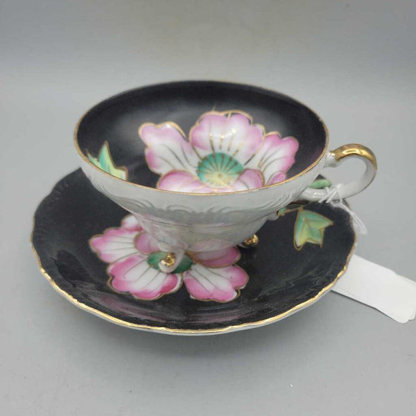 Japanese Cup and saucer 3 legged (DEB)