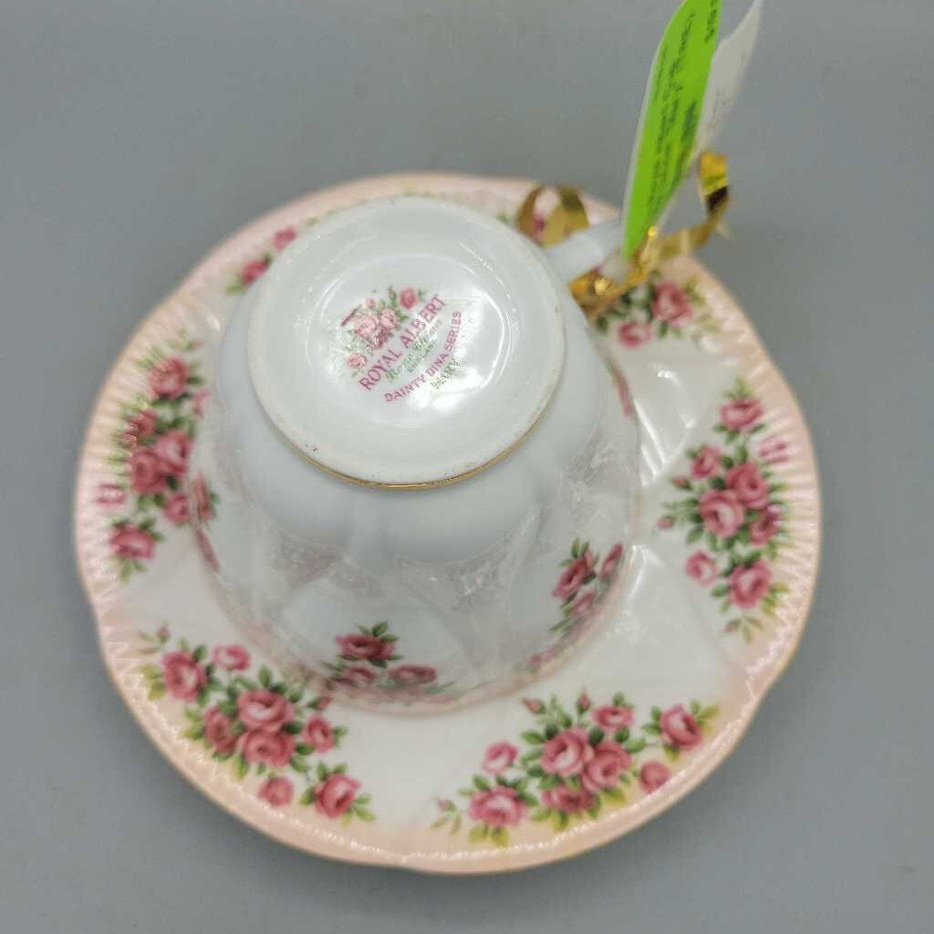 Royal Albert Cup and saucer "Mary" (TRE)