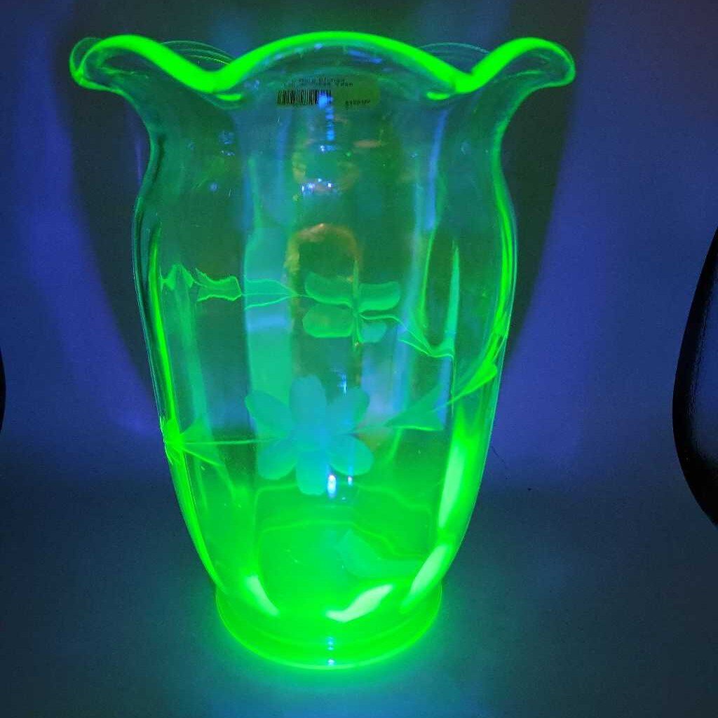 Rare Etched Uranium Glass Vase (GEC)