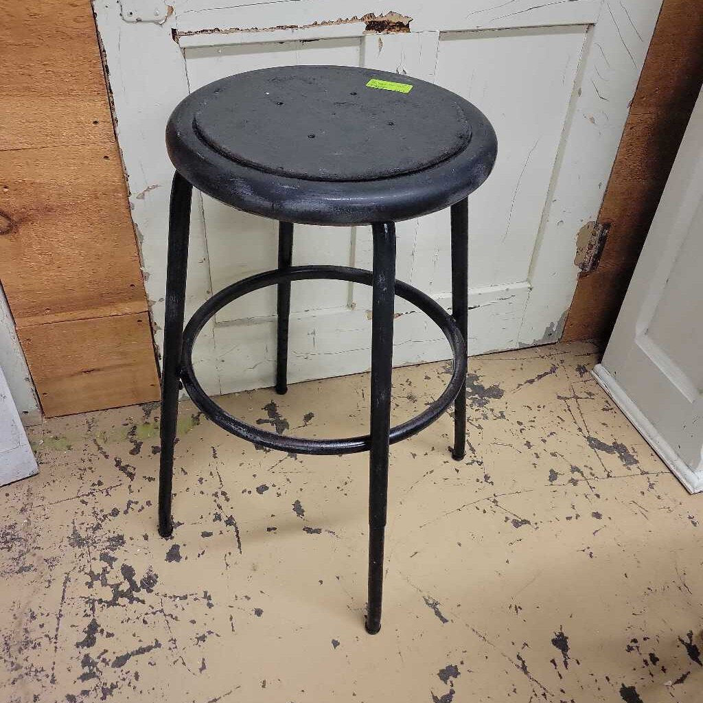 Vintage Metal stool (RB)