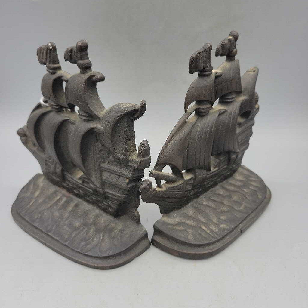 Vintage Cast Iron Ship Bookends (RHA)