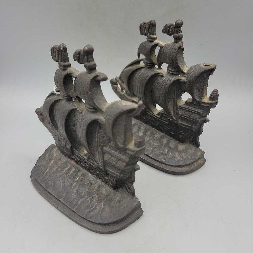 Vintage Cast Iron Ship Bookends (RHA)