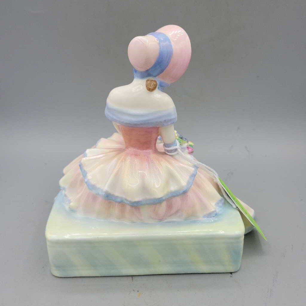 Royal Doulton Daydreams HN.#1731 (NS) 3224