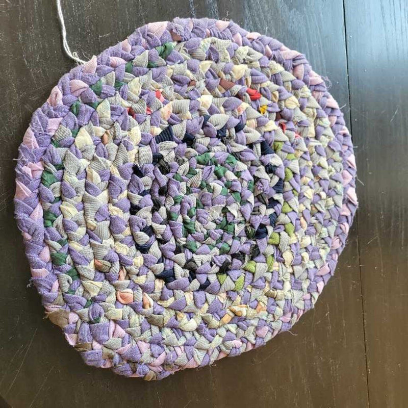 Round Hand made mat (JAS)