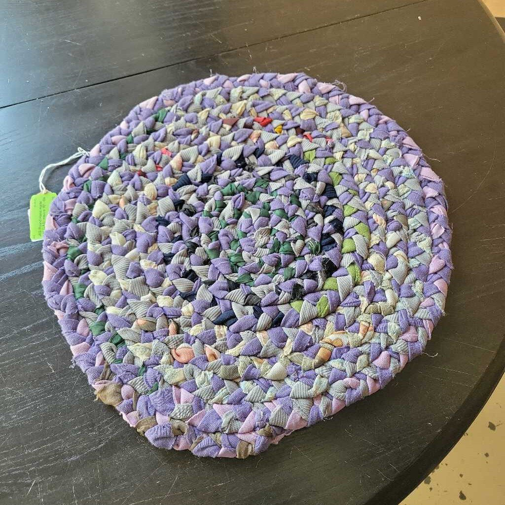 Round Hand made mat (JAS)