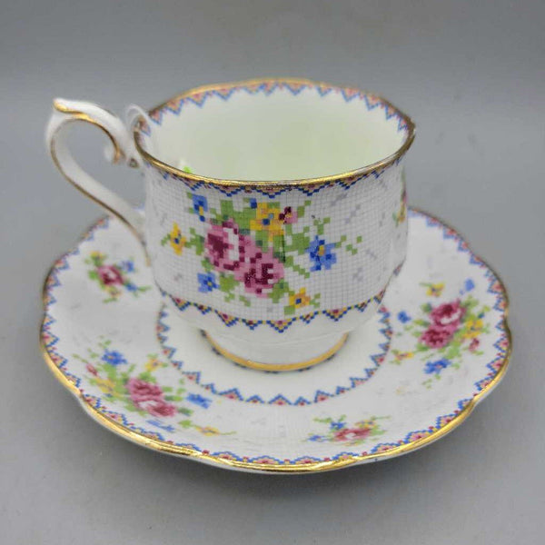 Royal Albert Cup and saucer Petit Point (JL)