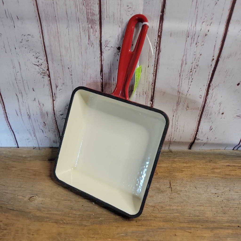 Enameled Cast Small Square pan skillet (RHA)