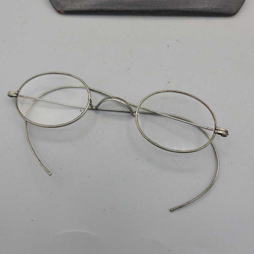 Antique Eyeglasses With Case (JAS)