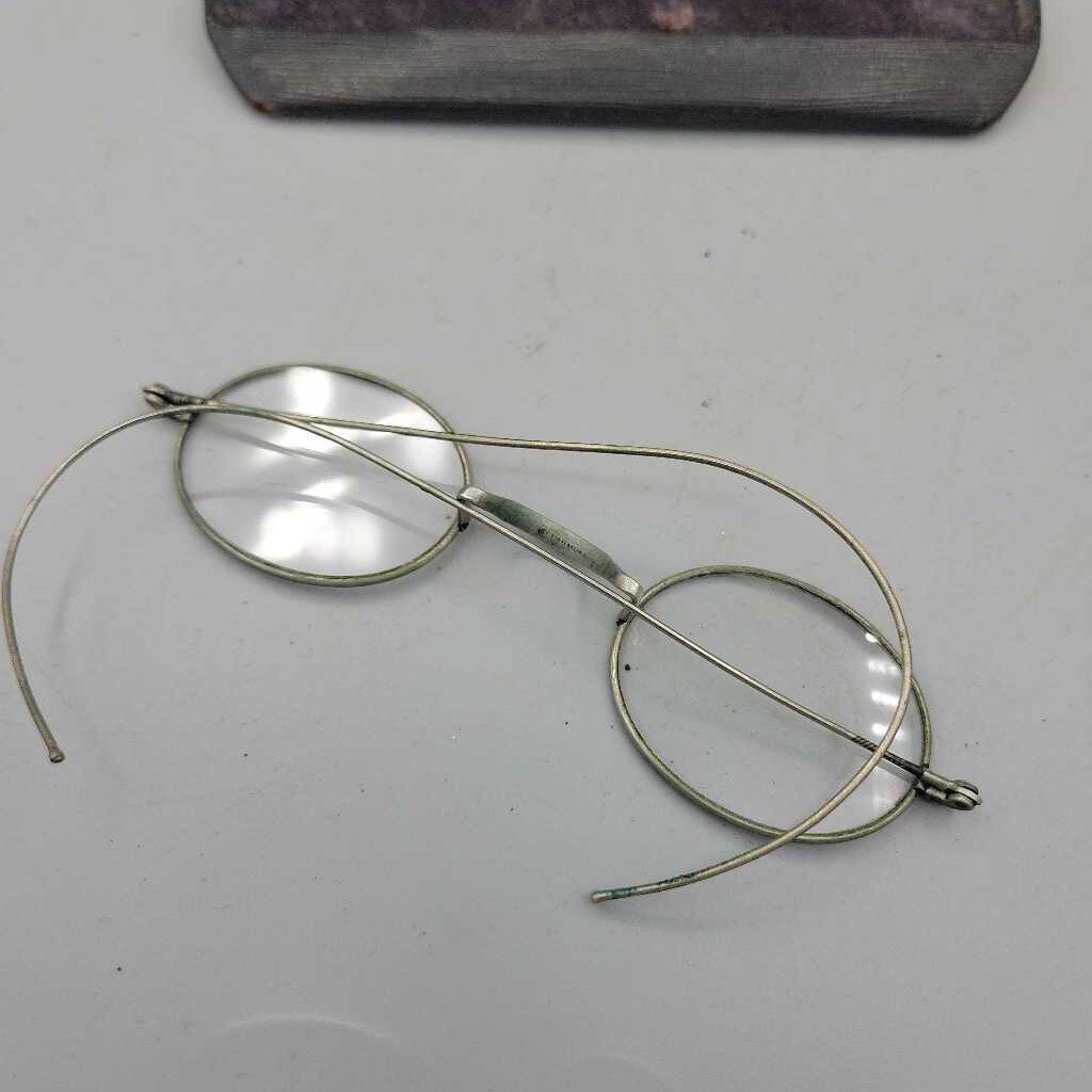 Antique Eyeglasses With Case (JAS)