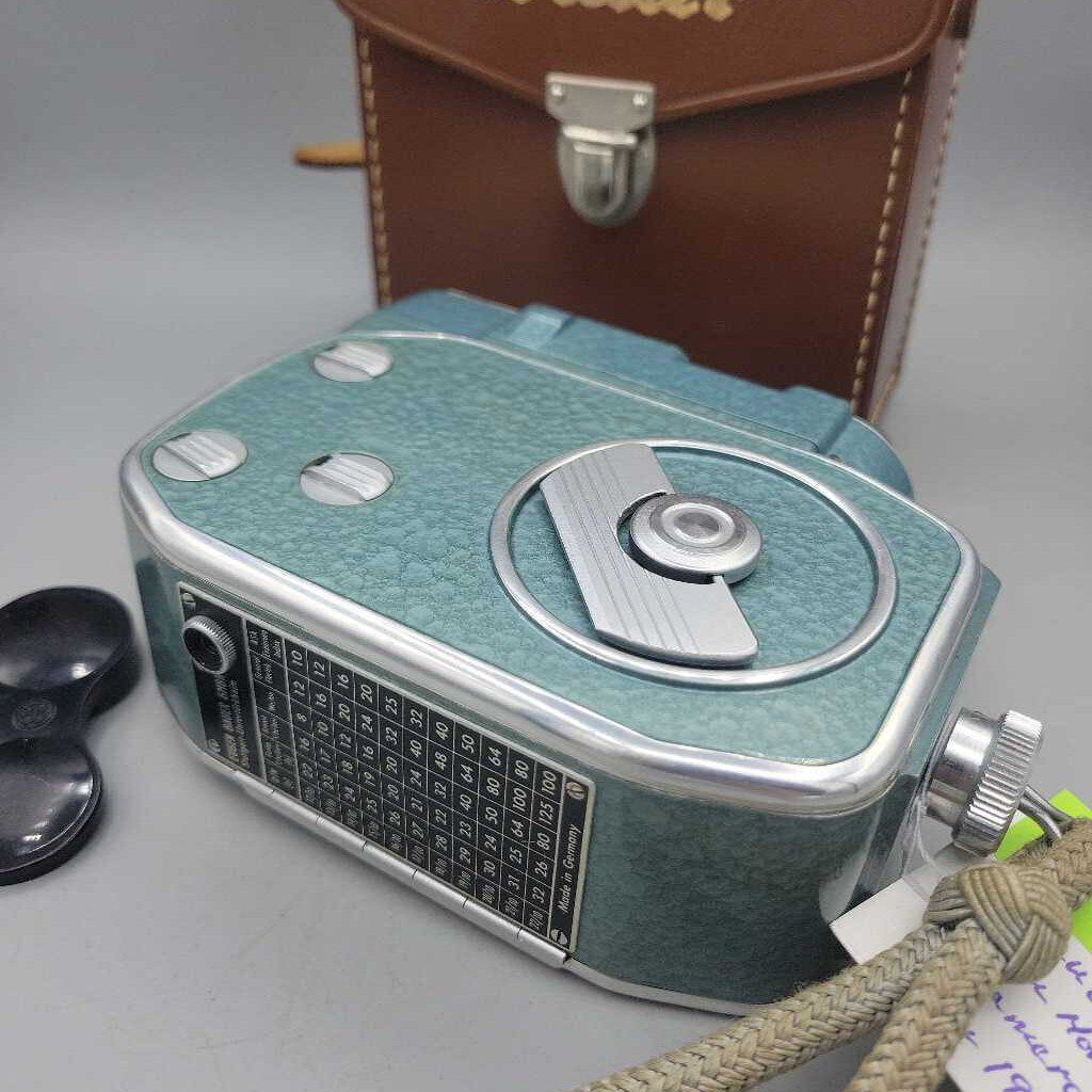 Bauer 8 MM Movie Camera (JL)