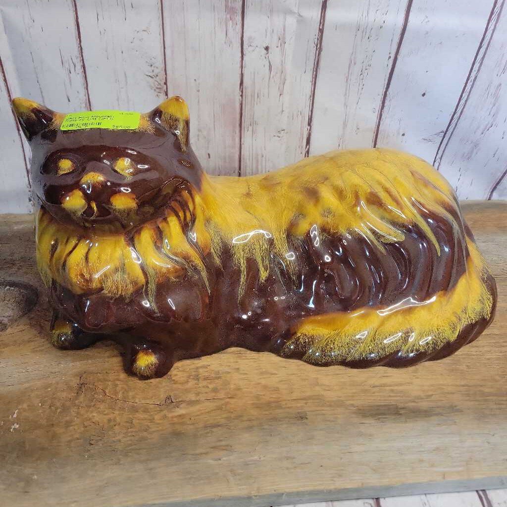 Blue Mountain Pottery Cat (JFH)