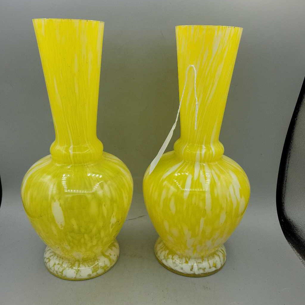 Pair of Art glass vases (DEB)