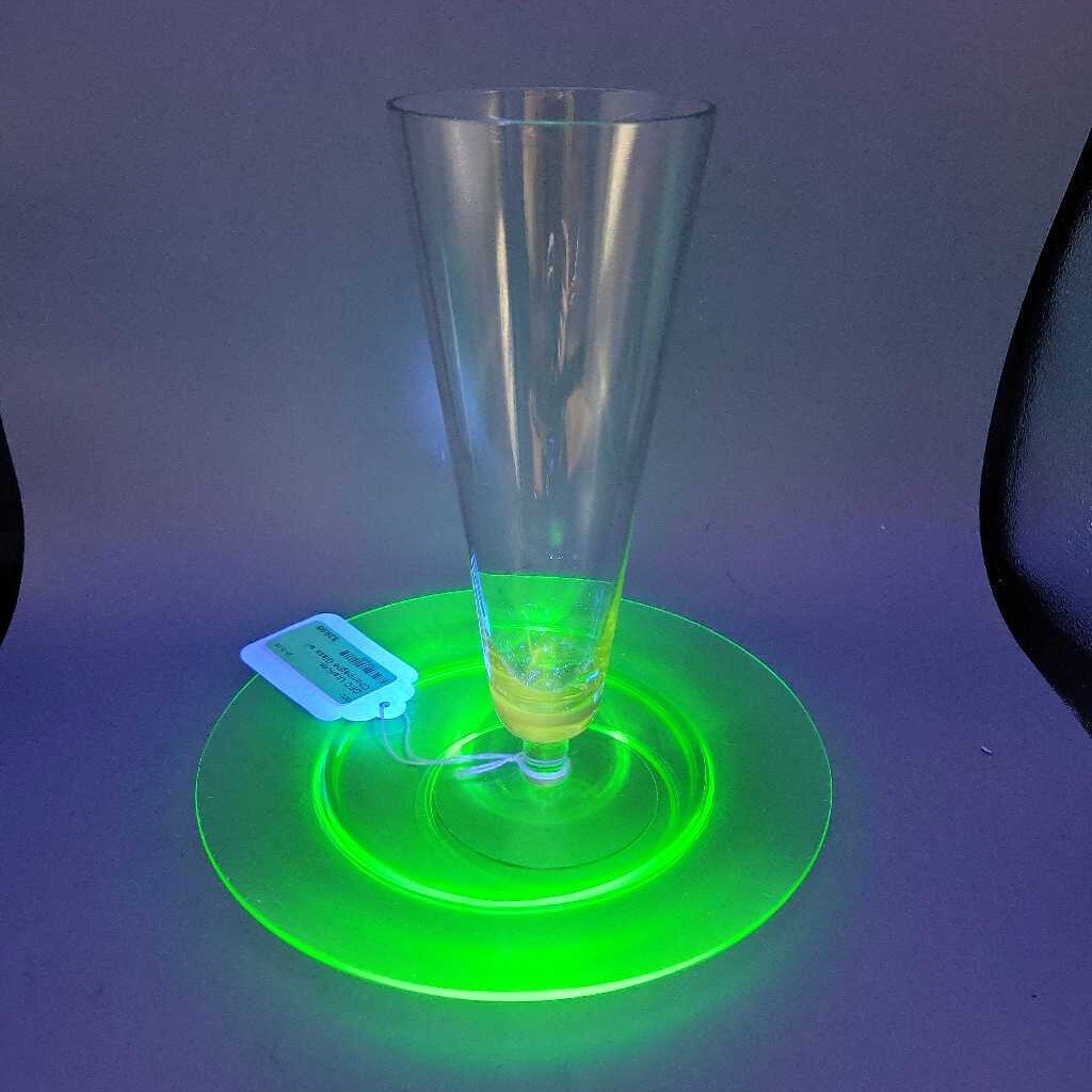 Uranium Plate Champagne Glass (GEC)