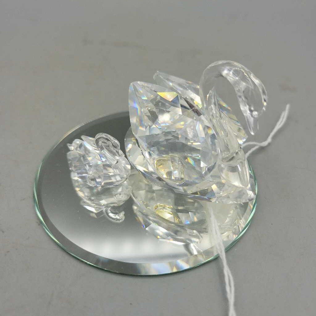 Swarovski Crystal Pair of Swans (DEB)