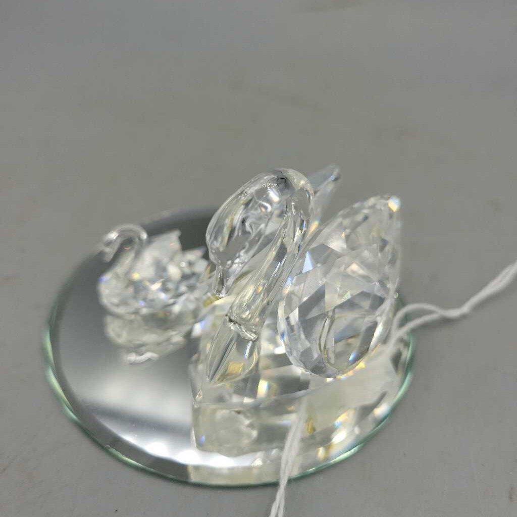 Swarovski Crystal Pair of Swans (DEB)